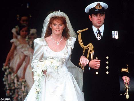 queen elizabeth wedding tiara. queen elizabeth wedding photo.